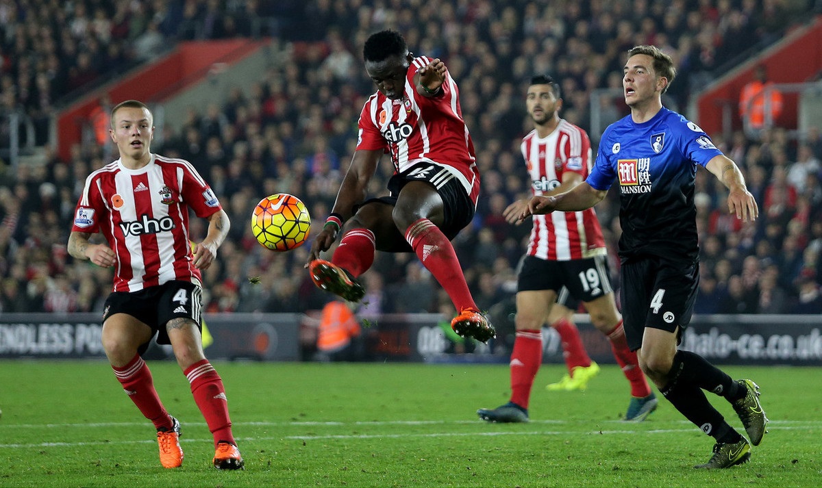 对米兰防线 对米兰防线