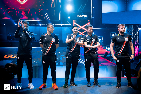 中期夹击 中期夹击